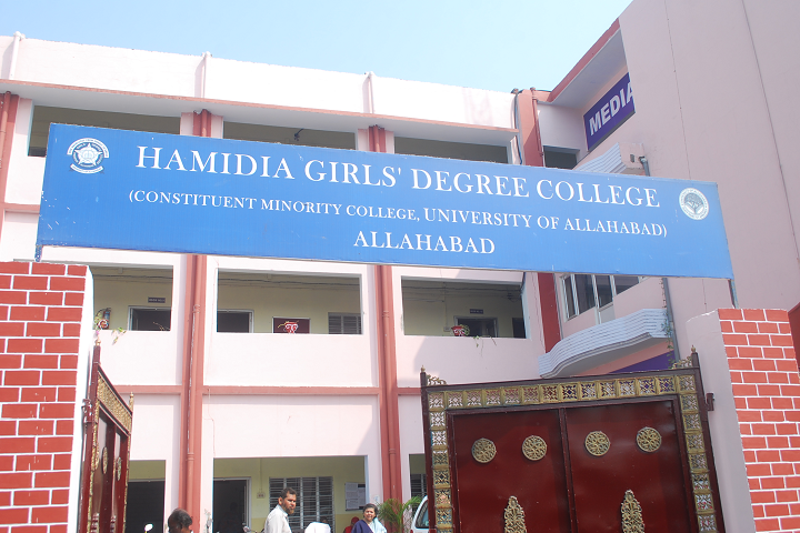 https://cache.careers360.mobi/media/colleges/social-media/media-gallery/14704/2020/1/18/Campus View of Hamidia Girls Degree College Allahabad_Campus-View.png